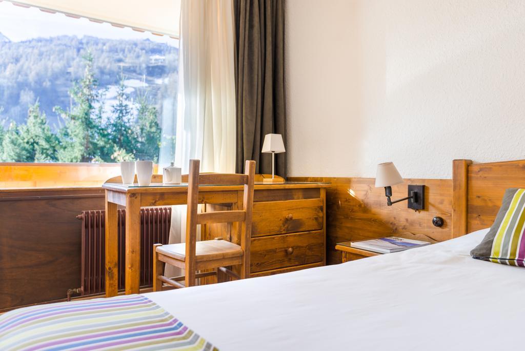 Hotel Plein Sud Сер Шевалие Екстериор снимка